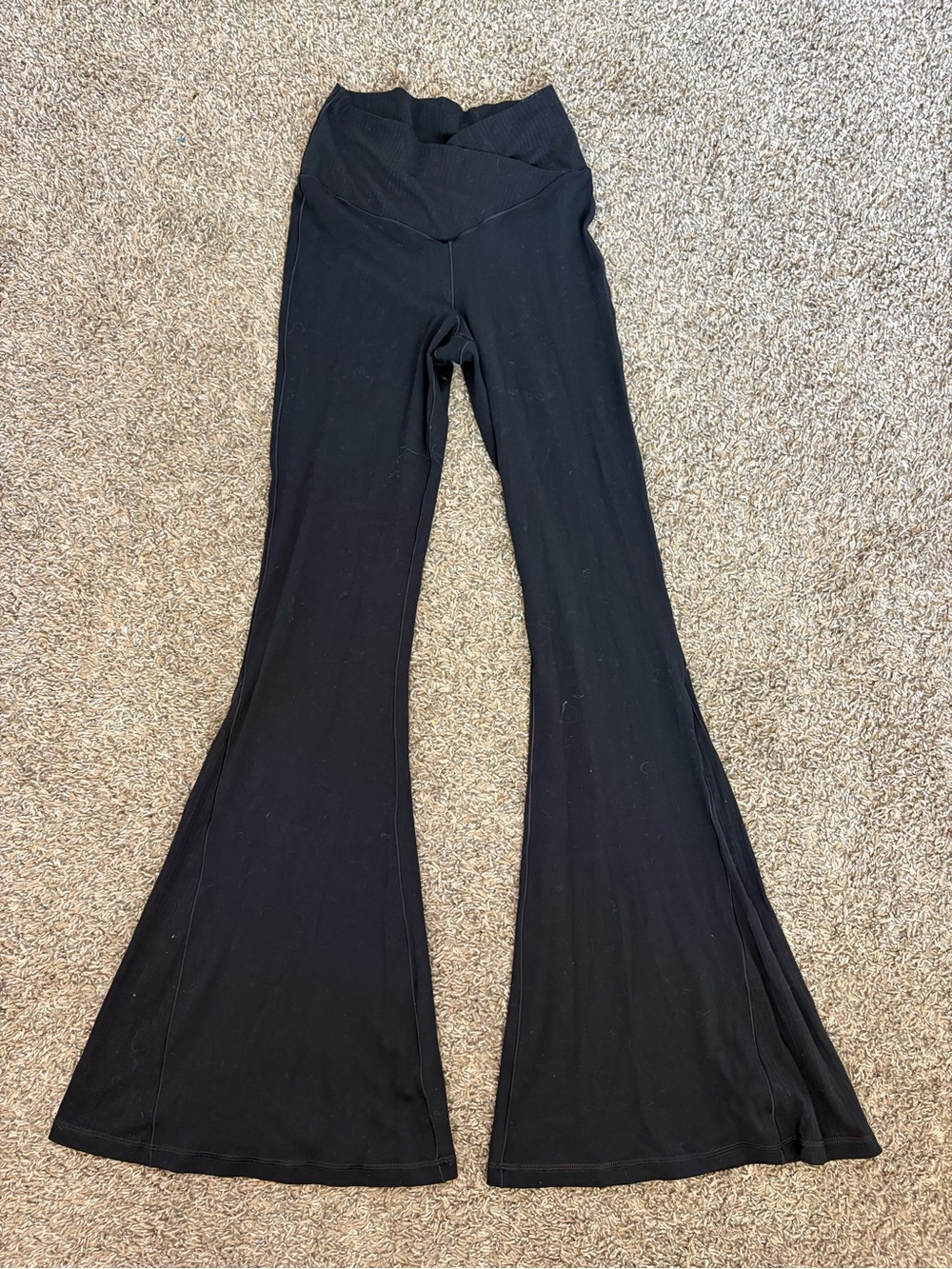 OFFLINE by Aerie Real Me Super Flare High Rise Crossover Leggings Black M - Picture 2 of 8